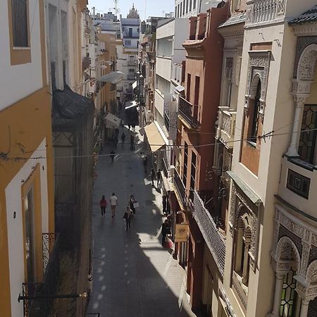 Las Llaves Del Salvador Sevilla Bagian luar foto